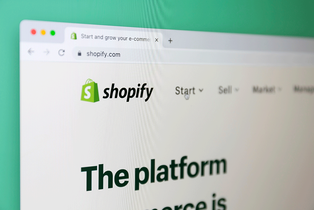 Read more about the article Shopify vs. BigCommerce for SEO: Why Shopify Stands Out with Tools like Yoast